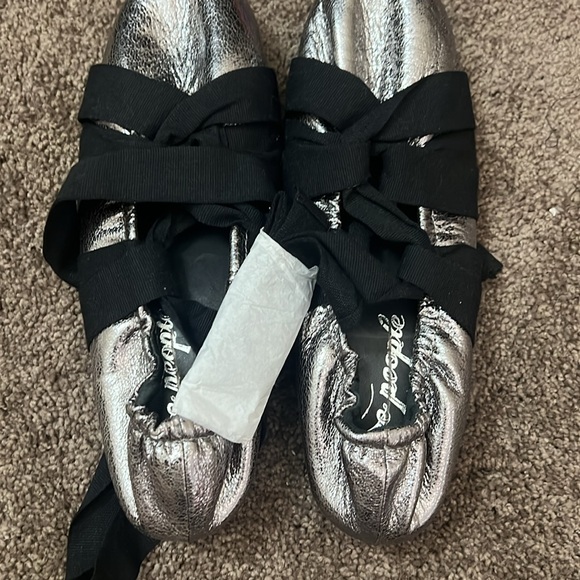 FREE PEOPLE Cece Wrap Ballet Flats / Pewter, Sz 7 NEW - Picture 10 of 11